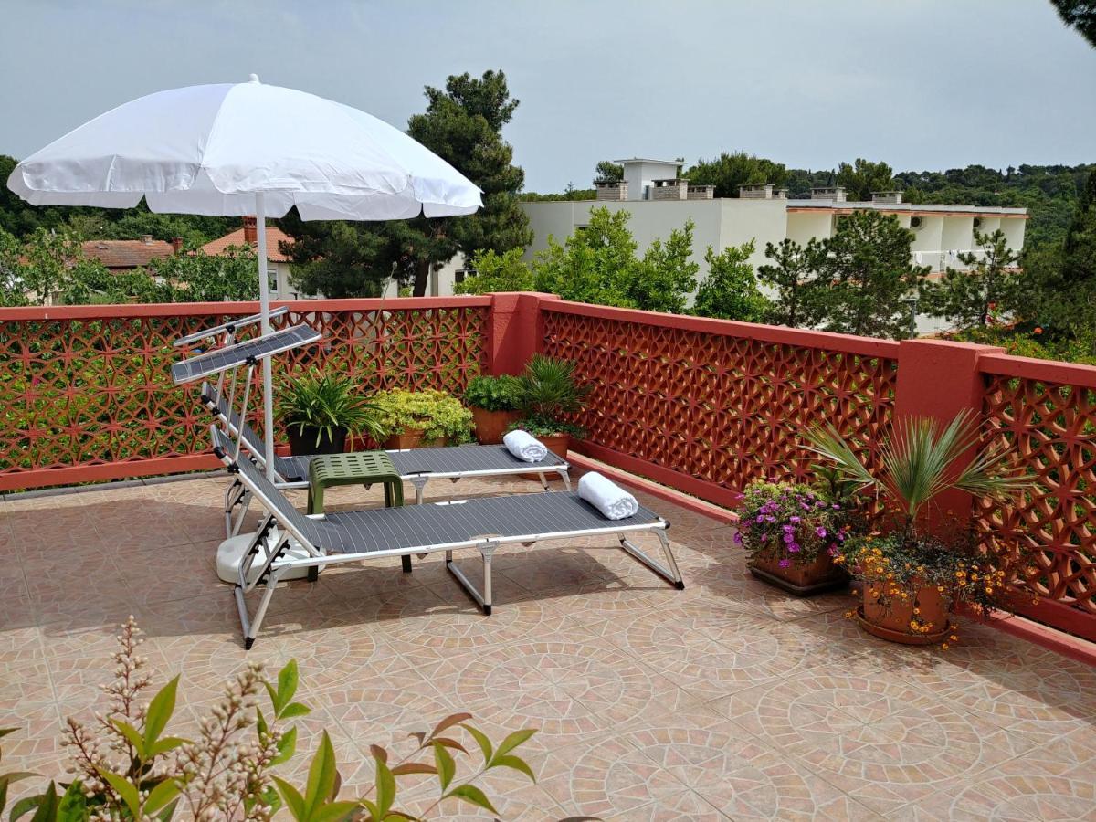 Apartment Axelle 50 Meters To The Beach Banjole Exterior foto